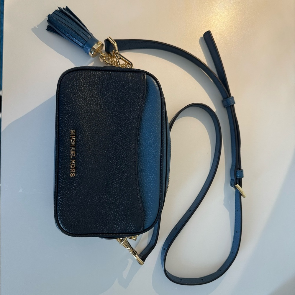 Micheal Kors Crossbody